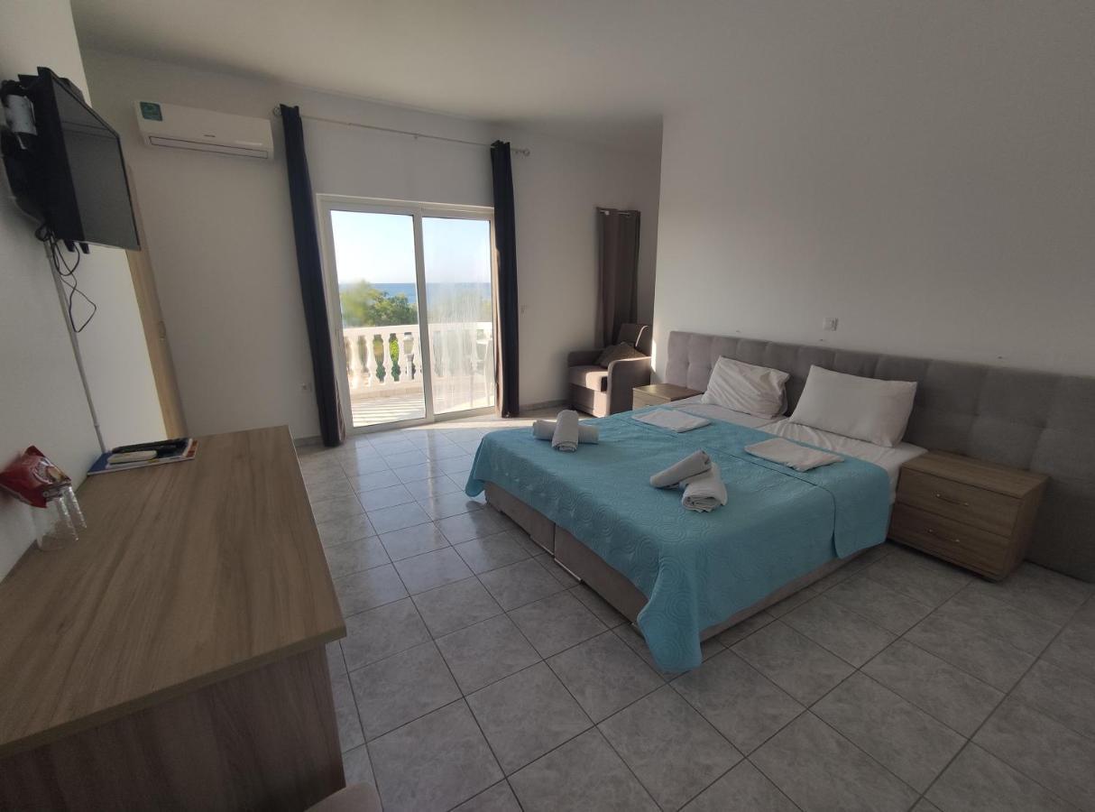 Loukas Hotel 3*